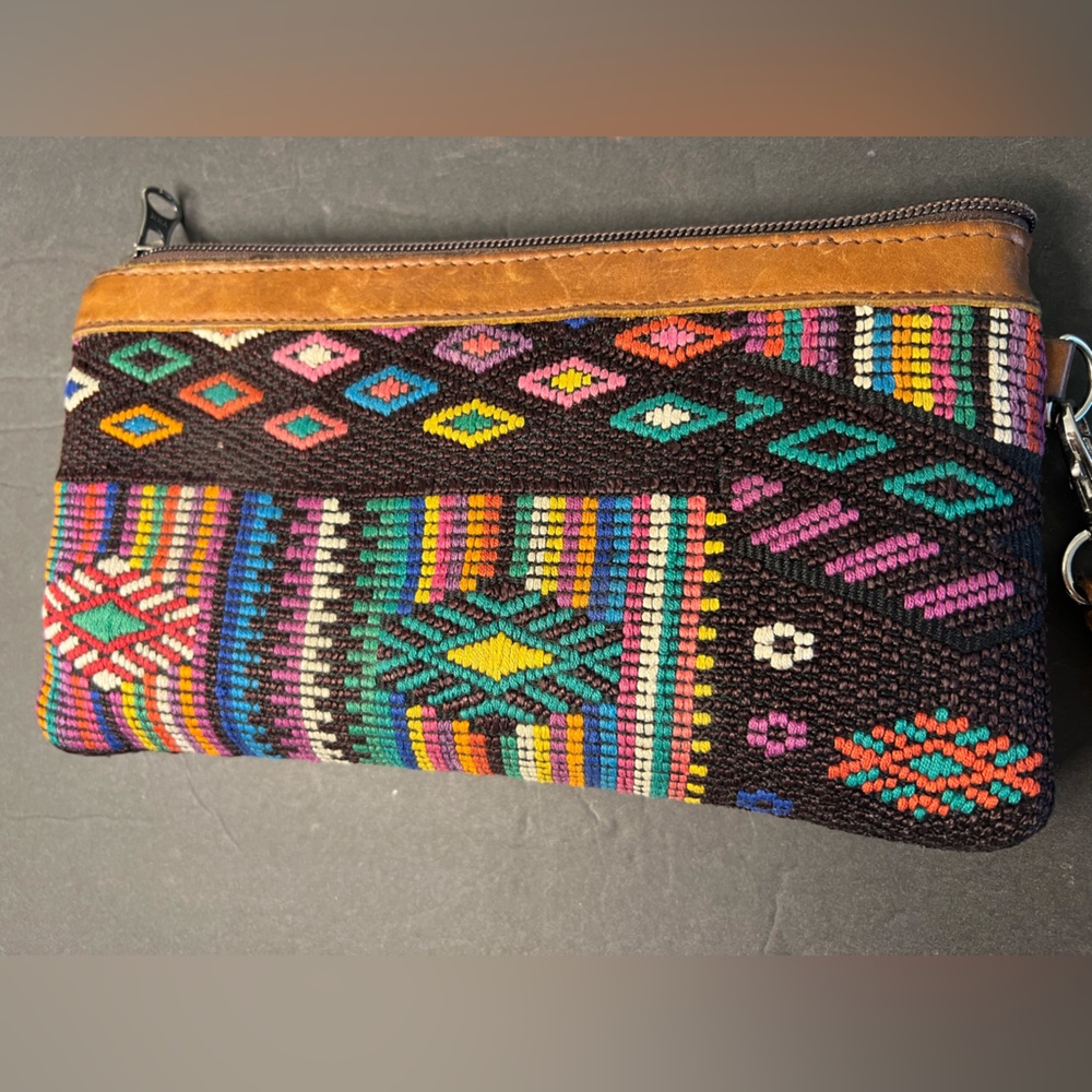 Nina and co Artisan handmade one of a kind  embroidered leather clutch bag purse - Picture 9 of 15